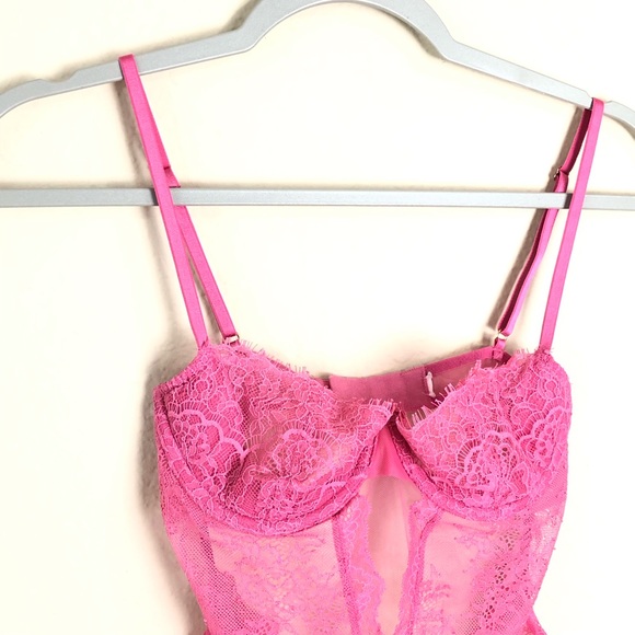 VS very sexy wicked lace cut out teddy in tickle pink not Sz tag could fit Sz S - Picture 6 of 13